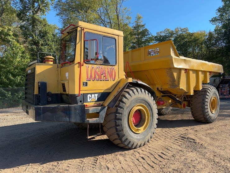 1990-caterpillar-d30d-image-1
