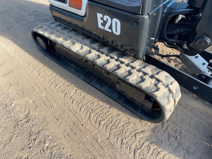 2022-bobcat-e20-image-19