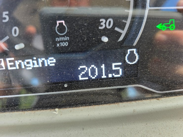 john-deere-4044r-image-75