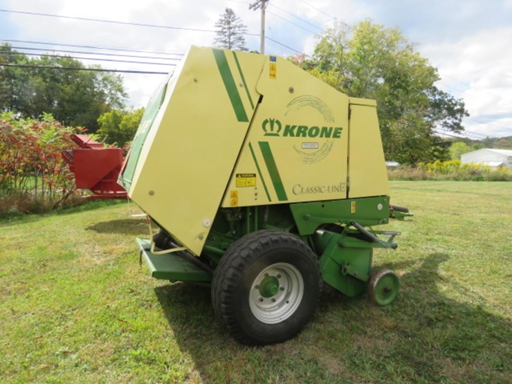 krone-classic---line-130b-round-baler-image-5