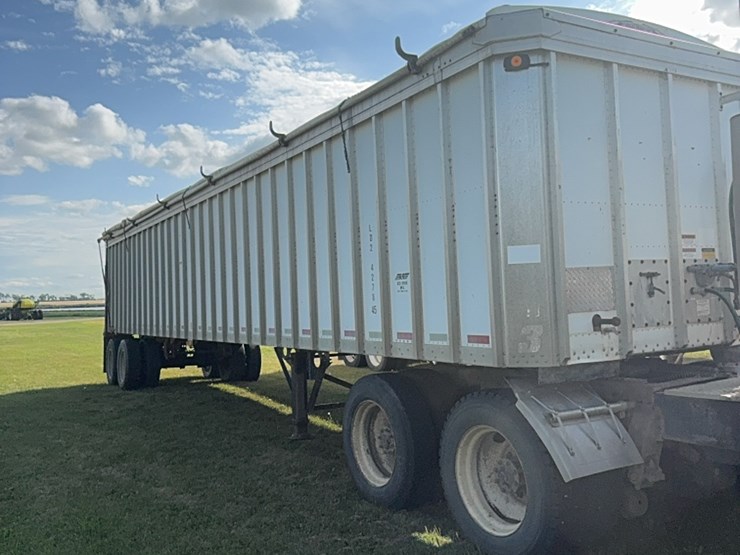 41’-rr-live-bottom-grain-trailer,-has-roll-tarp-image-8