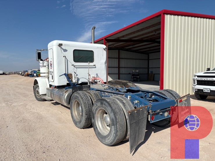 2013-peterbilt-367-image-4