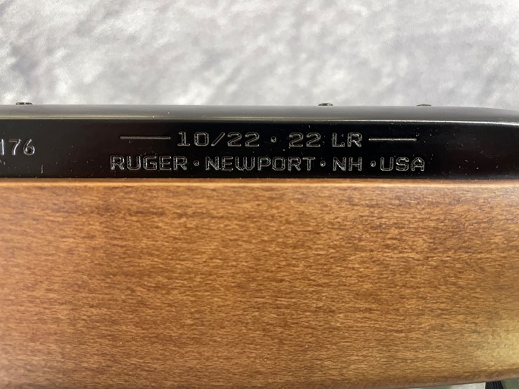 #4045-•-ruger-10/22-75th-anniversary,-sn:-r75-79176-image-8