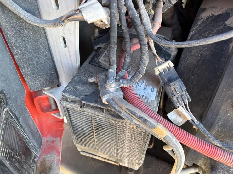 2022-bobcat-t870-image-36
