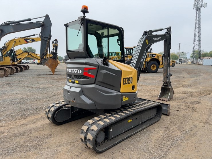2023-volvo-ecr50f-mini-excavator-image-5