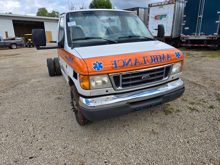 2006-ford-e450-image-25