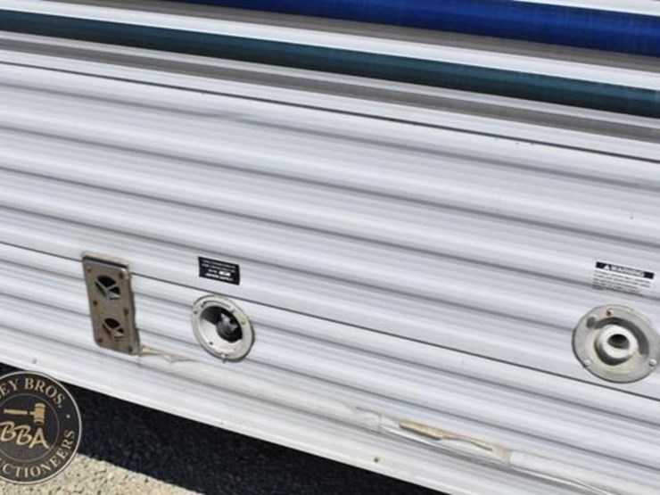 2004-keystone-rv-co-hornet-sport-27bs-38101-image-61
