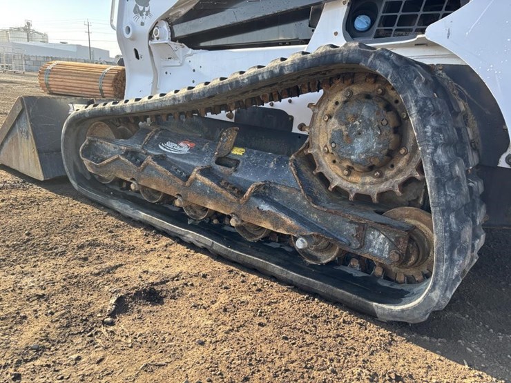 2021-bobcat-t770-image-16
