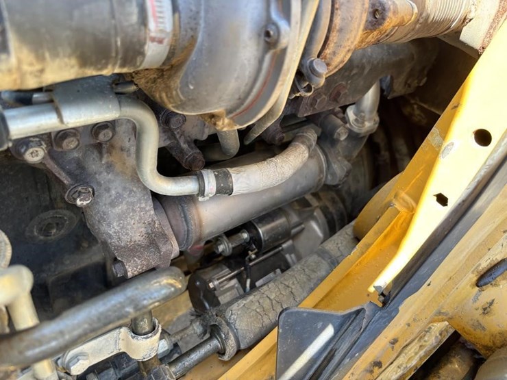 2019-deere-310l-ep-image-55