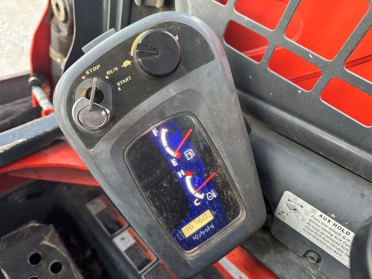 kubota-ssv65-image-28