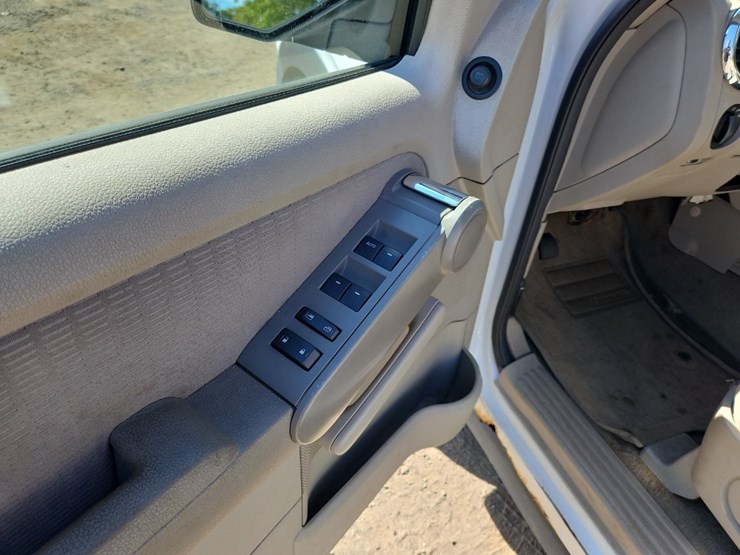 2007-ford-explorer-xlt-image-18