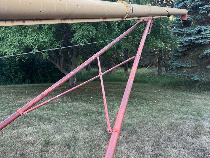 10-x-61-westfield-auger-with-mechanical-swing--hopper-image-8