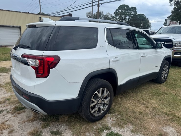 2020-gmc-acadia-slt-image-3