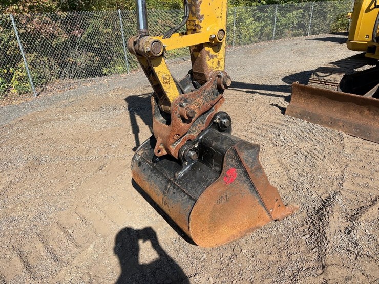 2015-caterpillar-308e2-cr-image-13