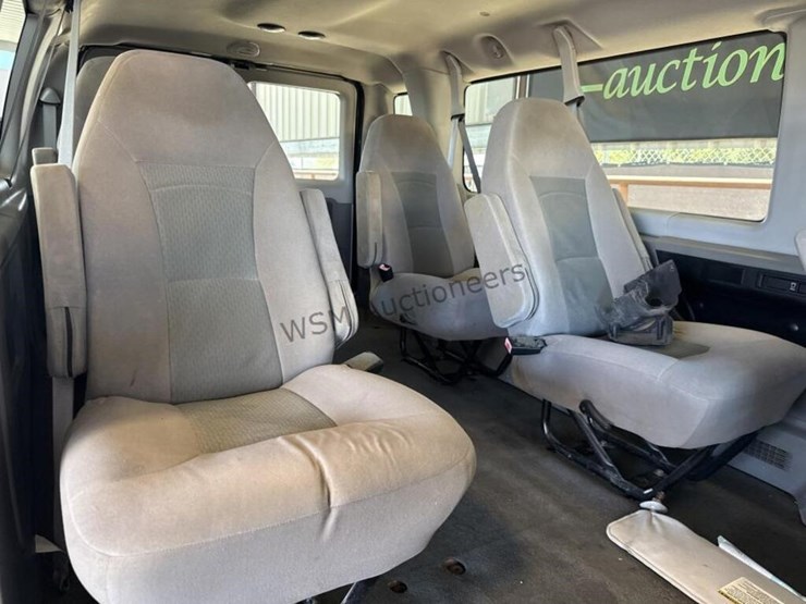 2009-ford-e350-image-10