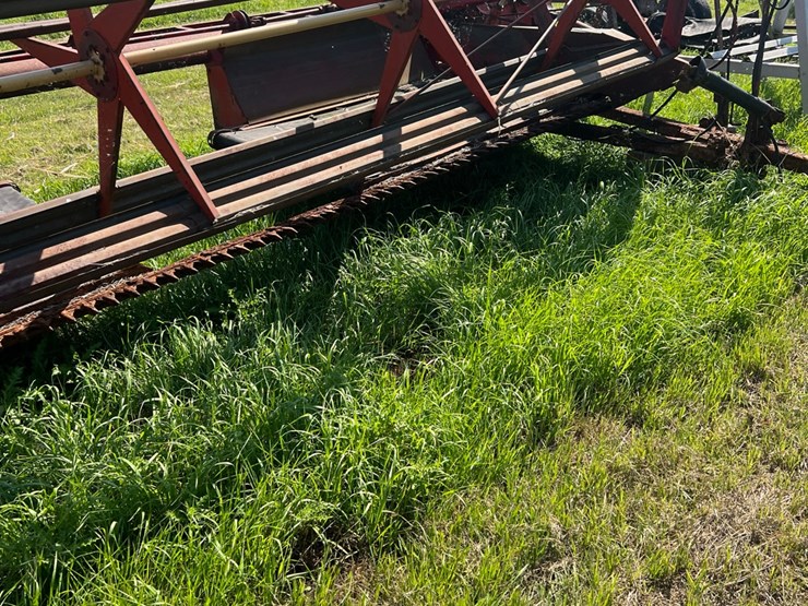 18’-versatile-swather-image-5