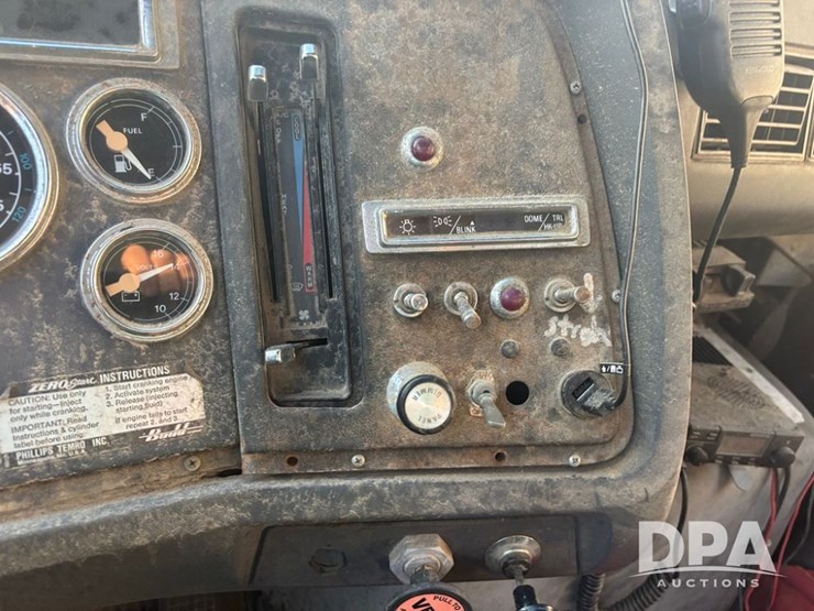 ford-l8000-image-46