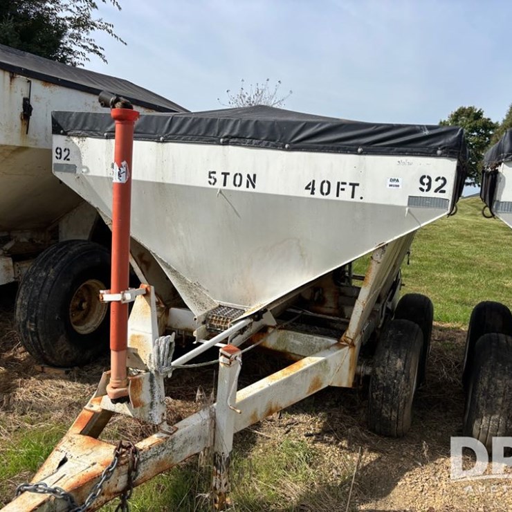 Dry Spreader Buggy (DR12300 Unit 92)