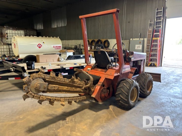 ditch-witch-2200-image-3