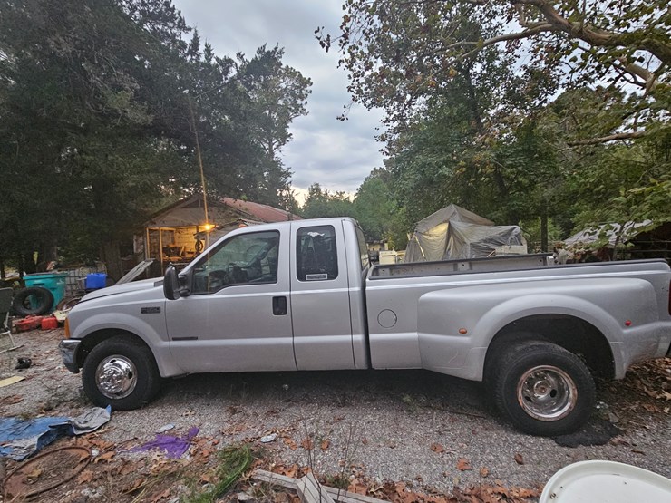 #684-•-1999-f350-dually-image-9