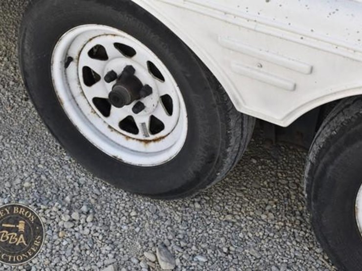 2004-keystone-rv-co-hornet-sport-27bs-38101-image-47