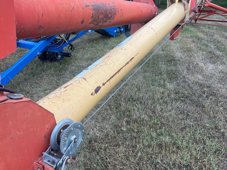 10-x-61-westfield-auger-with-mechanical-swing--hopper-image-2
