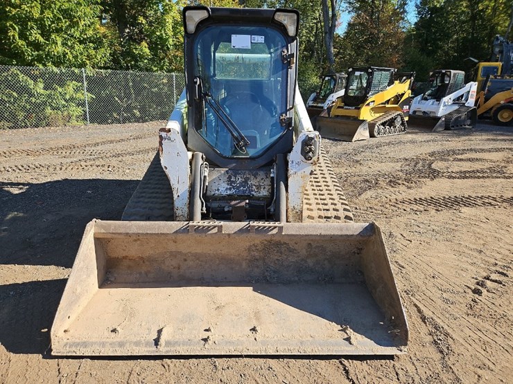 2011-bobcat-t770-image-8