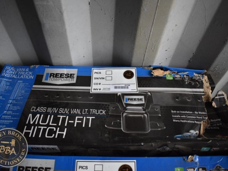 reese-towpower-multi-fit-hitch,-class-iii/iv,-for-suv/van/truck-image-1