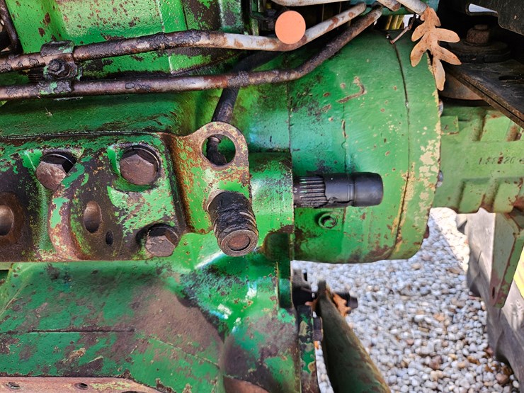 john-deere-3040-image-58