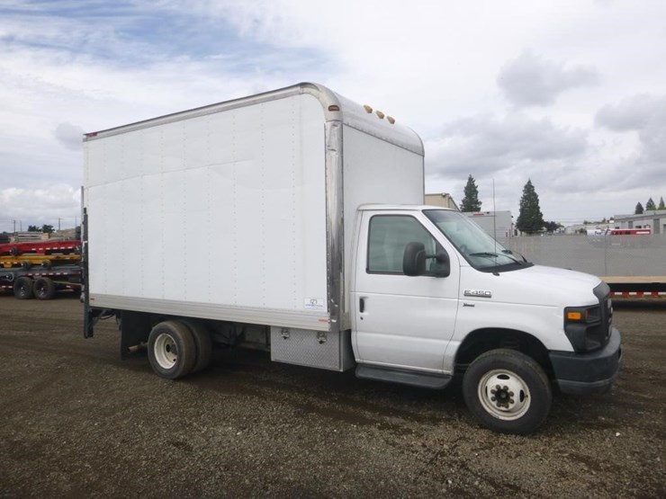 2010-ford-e450-image-4