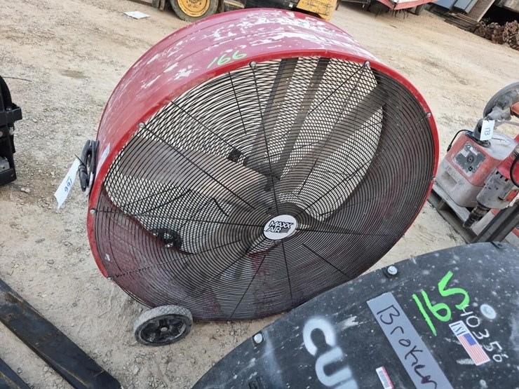 inudustrial-barn-fan-image-1