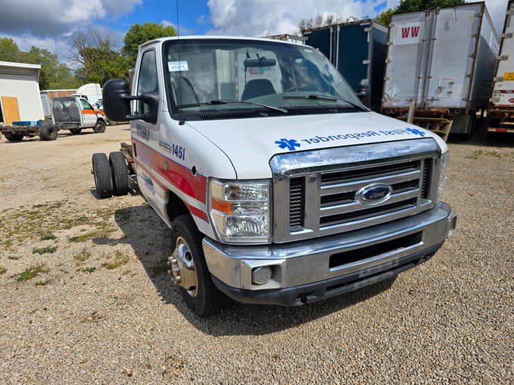 2008-ford-e450-image-29