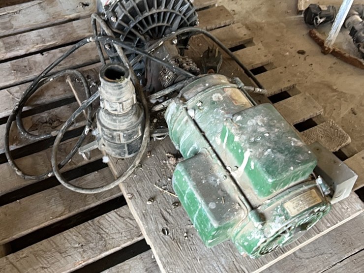220-single-phase-pump-with-fittings-image-17