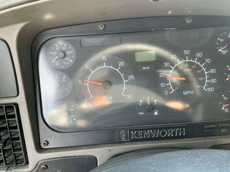 2007-kenworth-t2000-image-9