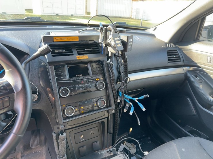 2019-ford-explorer-police-interceptor-image-17