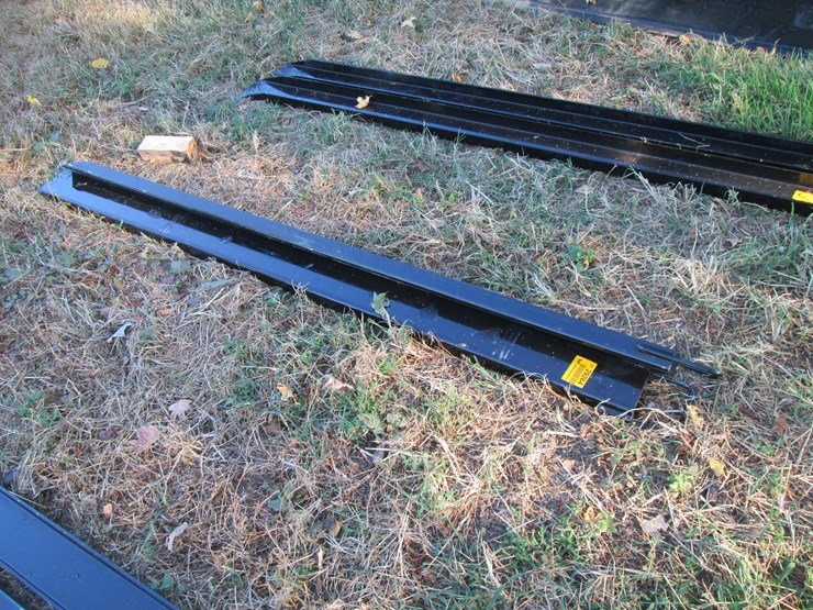 #29264-•-84"-light-duty-fork-extensions-image-1