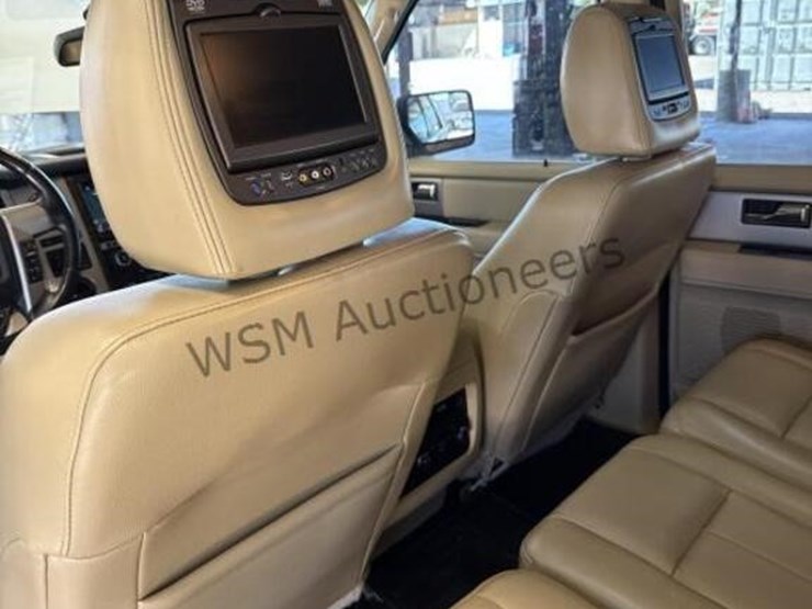 2016-ford-expedition-image-23