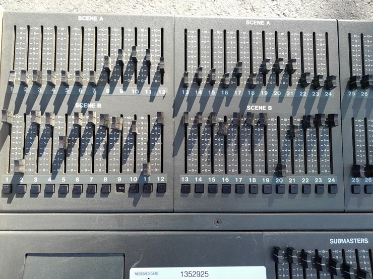lot#-766-yamaha-mixing-console-and-sound-board-image-2