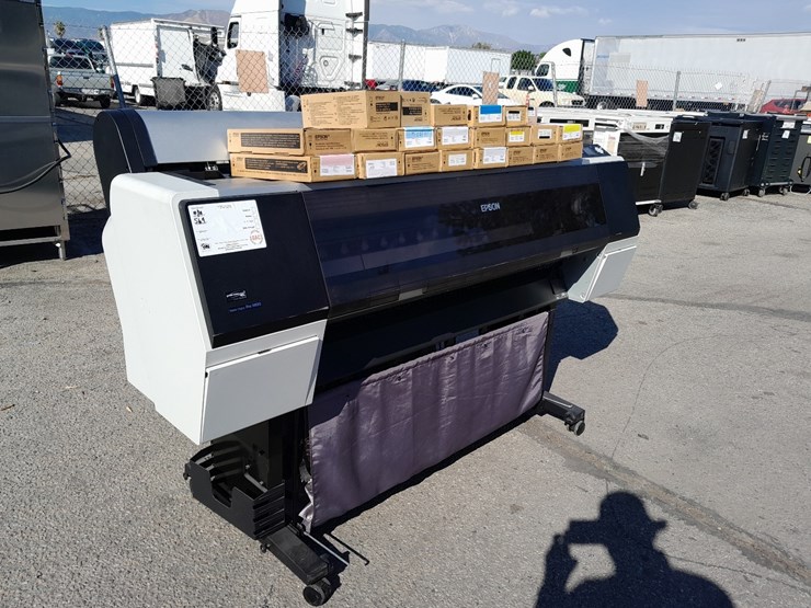 lot#-695-epson-stylus-pro-9890-printer-image-1