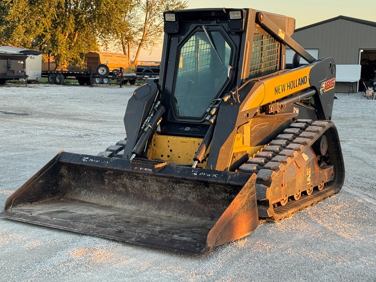 new-holland-c185-image-18