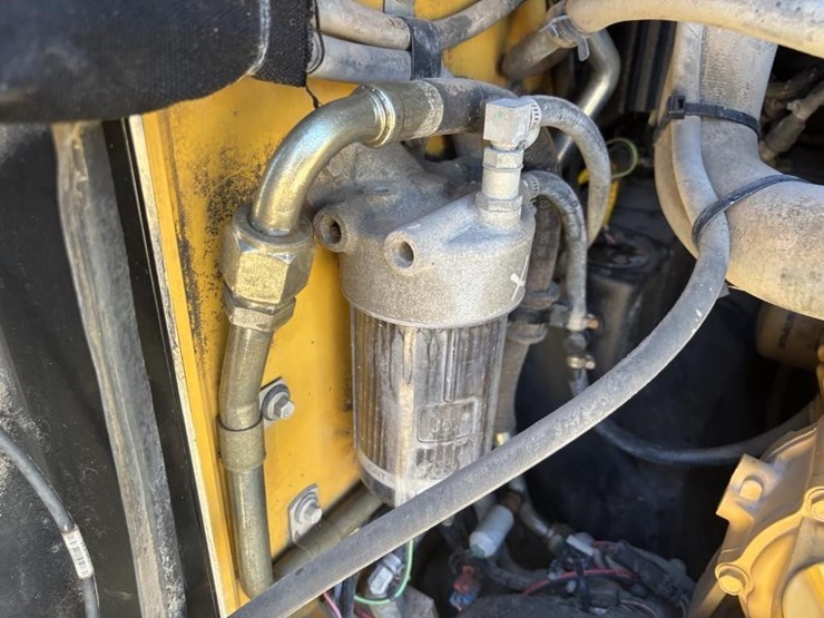 2016-caterpillar-299d2-xhp-image-34