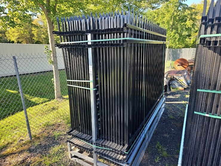 (24)-10'-steel-fence-sections,-image-2