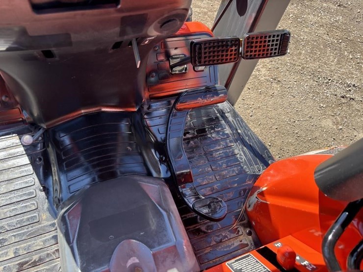 2020-kubota-b26-image-39