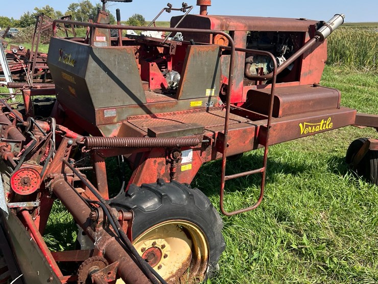 400-versatile-swather,-been-sitting,-not-running-image-22