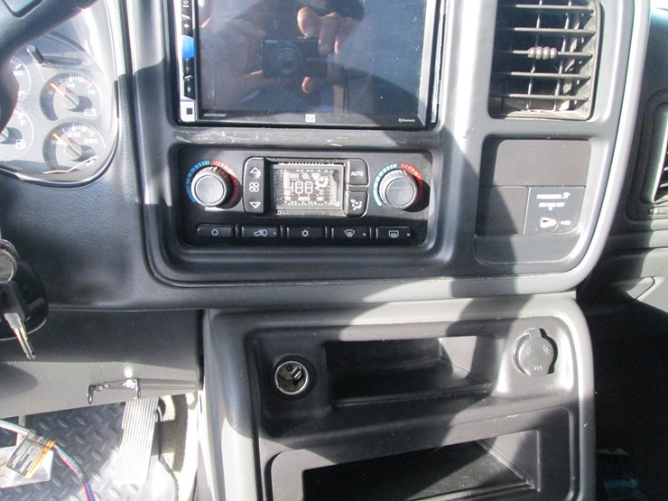 2007-chevrolet-2500hd-image-28