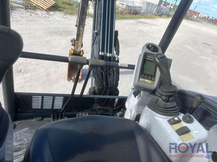 deere-30g-image-8