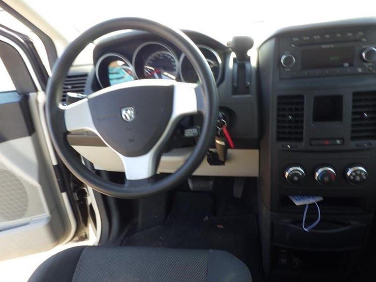 2009-dodge-grand-caravan-image-19