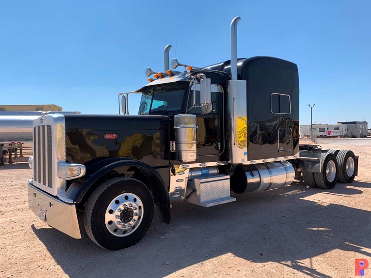 2019-peterbilt-389-image-3