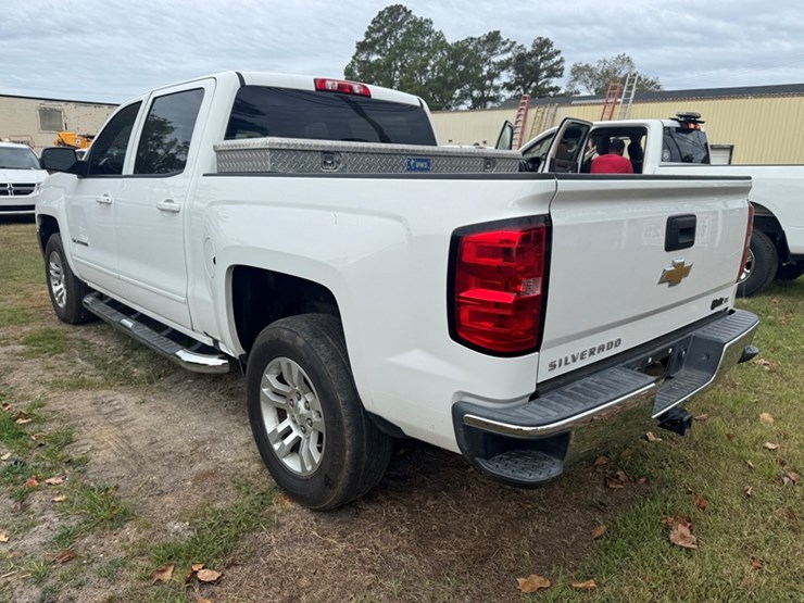 2018-chevrolet-silverado-1500-lt-image-5