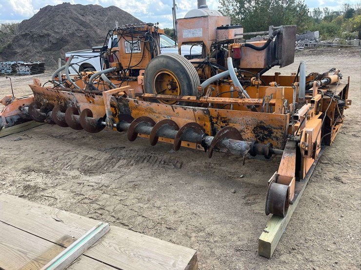 curb-master-concrete-paver-model-2000fp-image-1